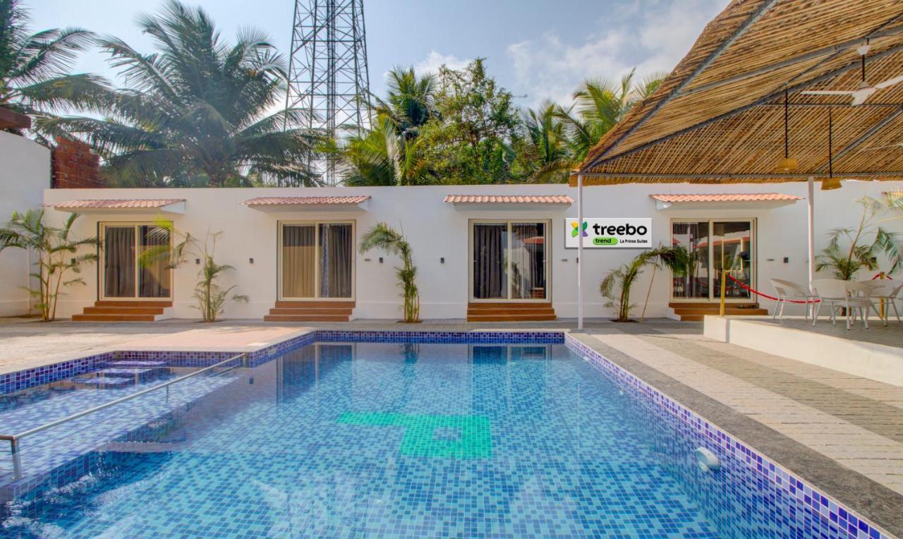 Treebo Code Red Hotel Морджим Екстериор снимка