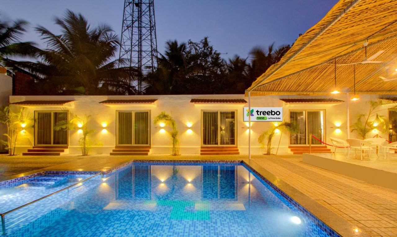 Treebo Code Red Hotel Морджим Екстериор снимка